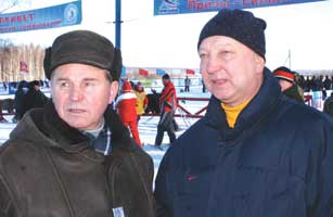 Тараканов Валерий(слева) и Мильто Валентин-глава района